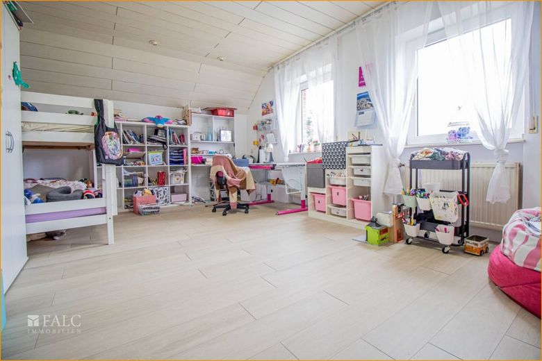 2 Häuser - 1 Kaufpreis! Ihr Familienglück in Heinsberg-Karken – Helles Kinderzimmer