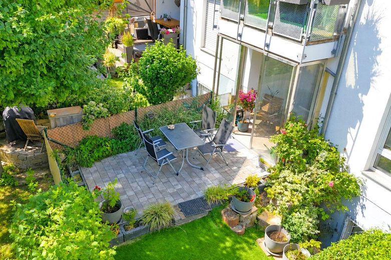 Süße Maisonette, eigener Eingang, mit Gärtchen und 2 Stellplätzen – ChatGPT Image 1. Juli 2026, 11_43_38
