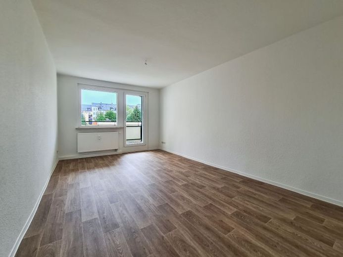 Recent gerenoveerd: 3-kamerappartement met ruim balkon & badkamer met daglicht – Foto 1