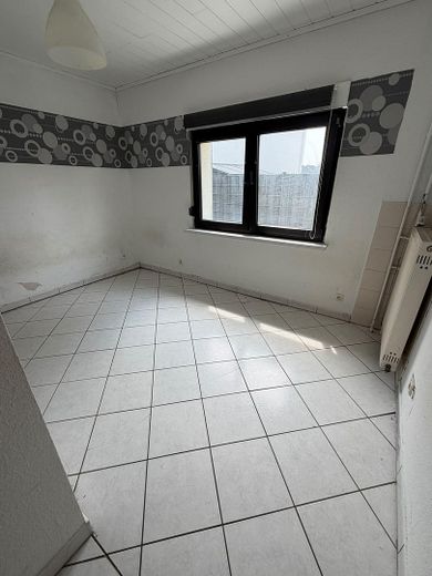 Zweifamilienhaus mit ca. 200 m² und 9 Zimmern in Erlensee – nur als gesamtes Haus zu vermieten – Foto 3