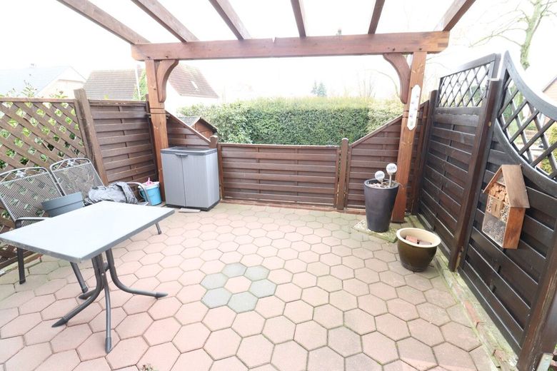 Gepflegtes Einfamilienhaus mit Anbau, perfekt für die große Familie – Terrasse
