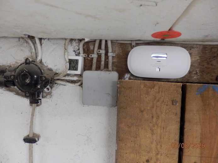 modernisierte Doppelhaushelfte mit zwei Wohnungen auf 403,50 qm Grundstück mit Garage – Feuchtigkeitsanzeige Keller