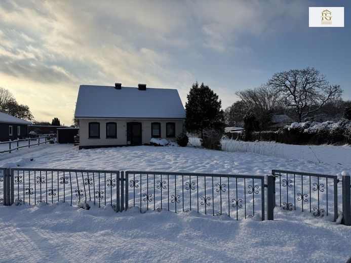 Hausansicht im Winter