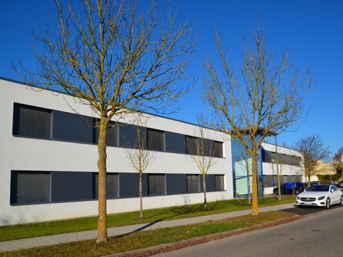 Bürofläche mit Parkplätzen, Ingolstadt-Nord _Theisinger Immobilien_ – Foto 1