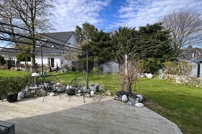 IHR NEUES ZUHAUSE: STILVOLL MIT GARTENIDYLLE – 1775888686_9fc8d95.jpg