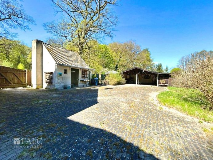 ***Natur &amp; Freiraum - Einfamilienhaus mit großem Grundstück in idyllischer Lage*** – Hof