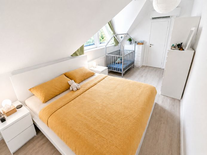 145m² Hausgefühl auf zwei Ebenen- 3 Schlafzimmer, 2 Bäder und 2 TG Stellplätze – Schlafzimmer 3 im OG