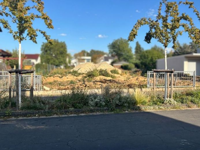 Gut geschnittenes Baugrundstück in gefragter Lage von Dreieich-Sprendlingen – Foto 1