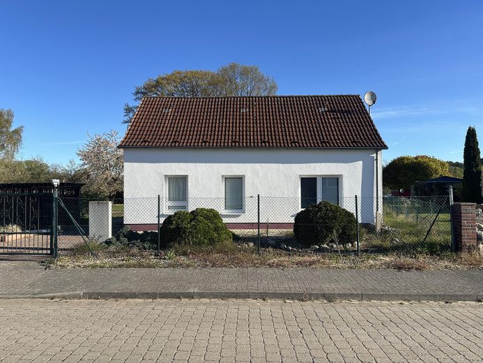 लगभग 1.561 m² पर दो घर – बहु-पीढ़ी के साथ रहने के लिए आदर्श – kleines Haus