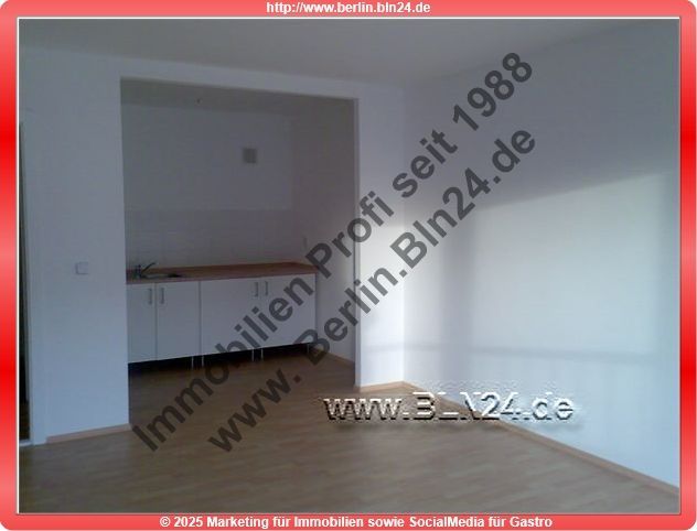 Mietwohnung --- 1 Zimmer Südseite - Nähe US Bahn – Blick in die Küche