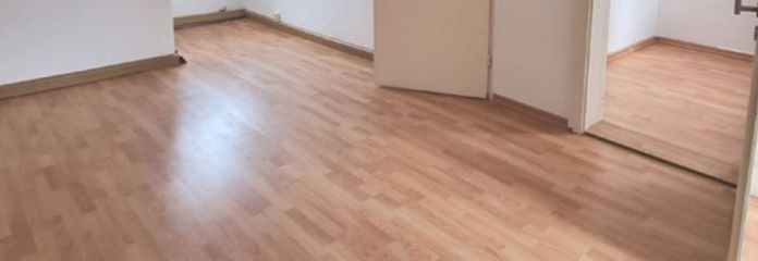 ! Затишна 1,5-кімнатна мансардна квартира, включно з паркомісцем поблизу Альтенбурга та Мойзельвіца, шукає нових орендарів !