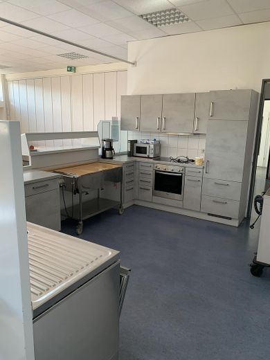 Gewerbefläche (Produktion; Büro; Lager) ab 190 qm- 1007 qm – Küchenzeile