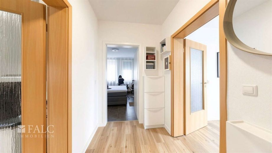 Großzügige 4-Zimmer-Wohnung mit Garten in Stuttgart Bad-Cannstatt – Eingang