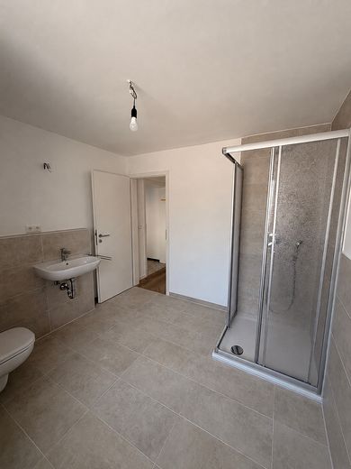 Neubau-Erstbezug: Mehrere 3-Zimmer-Wohnungen mit 67–72 m², Balkon & Energieklasse A+ – Foto 9