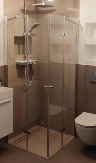 Elegancki nowy dom rodzinny w Hochheim | 156 m² | 6 pokoi | Ogród i taras na dachu – Sauna/Gästebad