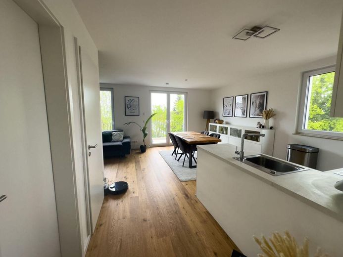 Liebevoll eingerichtete fantastische Wohnung – Foto 6