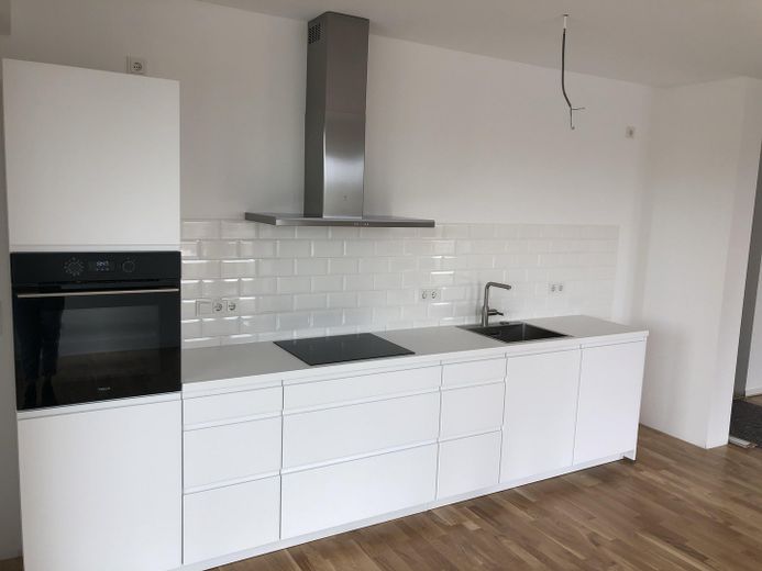 Appartement en copropriété accessible aux personnes à mobilité réduite – investissement idéal, logement pour navetteur ou résidence pour la retraite – Einbauküche