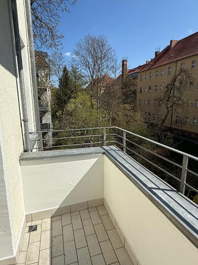 Sonnige Maisonette im Komponistenviertel – 2 Balkone, Südausrichtung & ruhige Lage im Grünen – Blick vom Balkon 2. OG