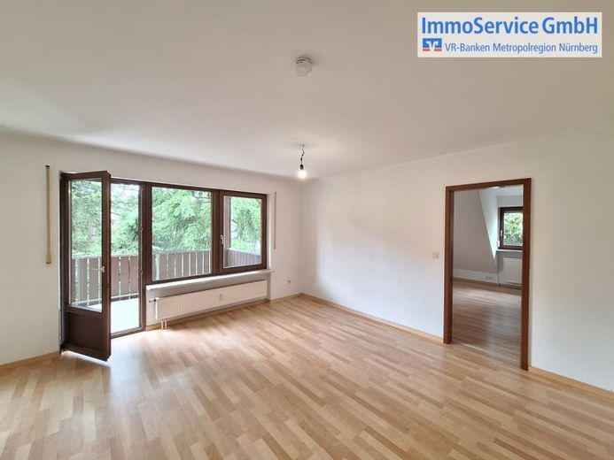 SOFORT VERFÜGBARE 2-ZI-WOHNUNG mit ca. 55 m², Südbalkon & TG-Stellplatz – Photo 1