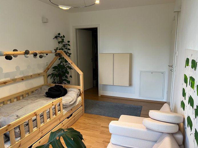 Kinderzimmer + Kleiderschrank