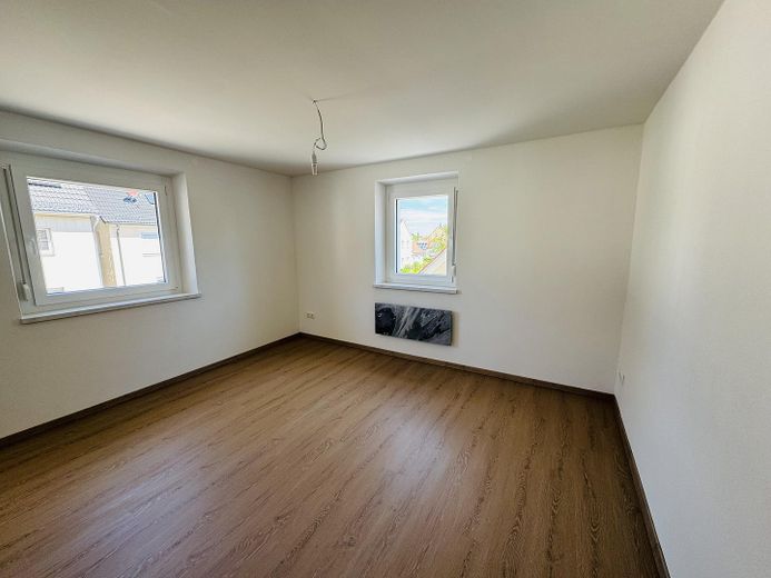Haus Kernsaniert, provisionsfrei – Platz für zwei Generationen in Bechhofen – फोटो 11