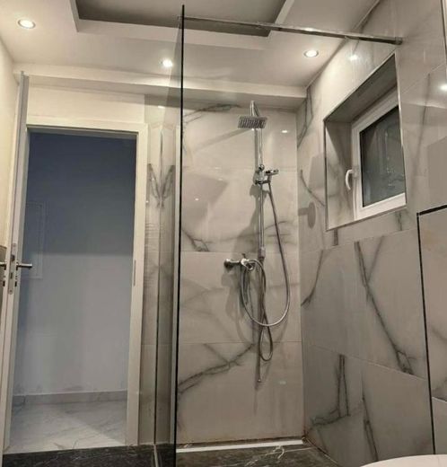 Renoviertes Mehrfamilienhaus in Bestlage direkt in Lollar – Dusche