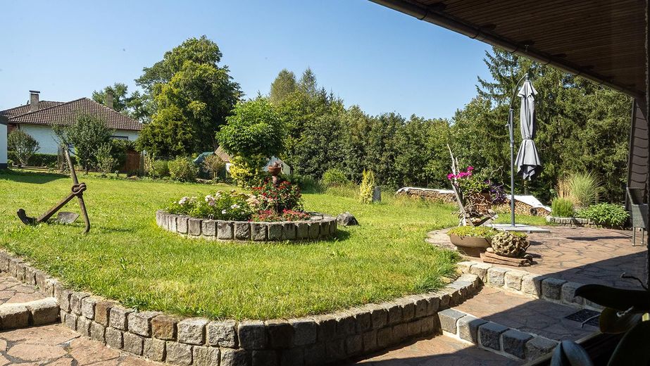 ALLES außer GEWÖHNLICH! Provisionsfreier Bungalow mit AUSBAUPOTENTIAL – Rondell-WEST-Seite
