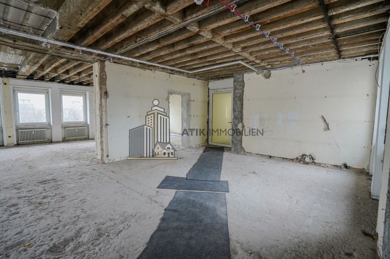ATIK: Exklusive Bürofläche im obersten Stockwerk mit Wasserturm-Panorama über der Deutschen Bank – Innenansicht