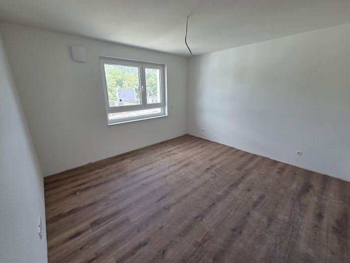 Exklusives Penthouse mit 4 Zimmern und Dachterrasse in Maintal | Neubau Erstbezug – Bad (mit Dusche)
