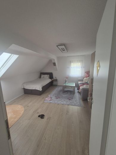 Einfamilienhaus mit Einliegerwohnung & Ausbaupotenzial – privat – Illingen – Foto 6