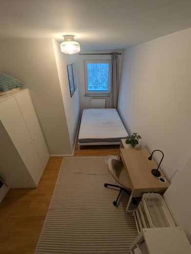 Provisionssfreie attraktive 4-Zimmer Wohnung im 3. OG in Berlin-Mariendorf – PXL_20260217_160617018.RAW-01.MP.COVER