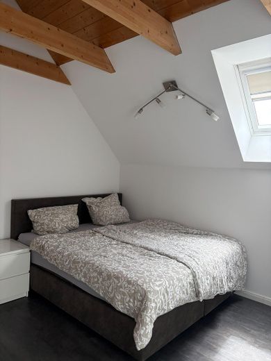 Well-maintained wooden house  200m², 8 rooms, 4 bathrooms and particularly energy-efficient building services – Photo 33