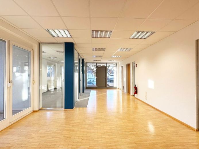 Attraktive Büroflächen in Top-Lage nahe dem Klinikum Lahr – flexibel nutzbar und sofort verfügbar! – Foto 1