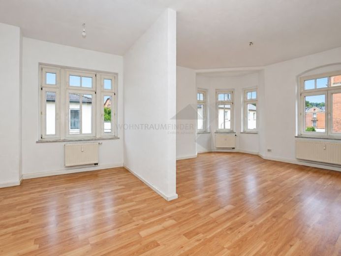 Große 5-Zimmer-Wohnung mit 2 Tageslichtbädern in Zwickau-Niederplanitz – Foto 1