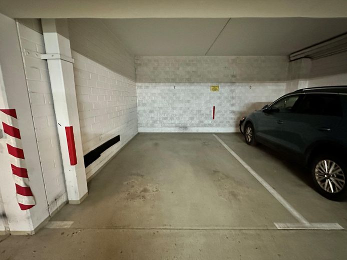 Tiefgaragenstellplatz