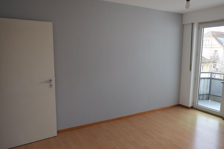 Wohnzimmer mit Balkon