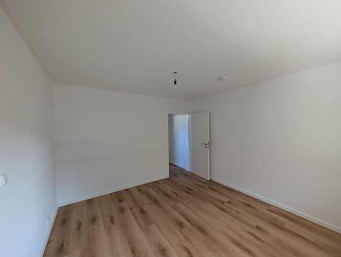 Hochwertig kernsanierte 3-Zimmer-Wohnung mit Balkon & Garage – फोटो 7