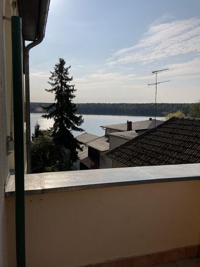 Sonnige 3-Zimmer-Wohnung im sanierten Altbau – Ausblick Balkon am Bad