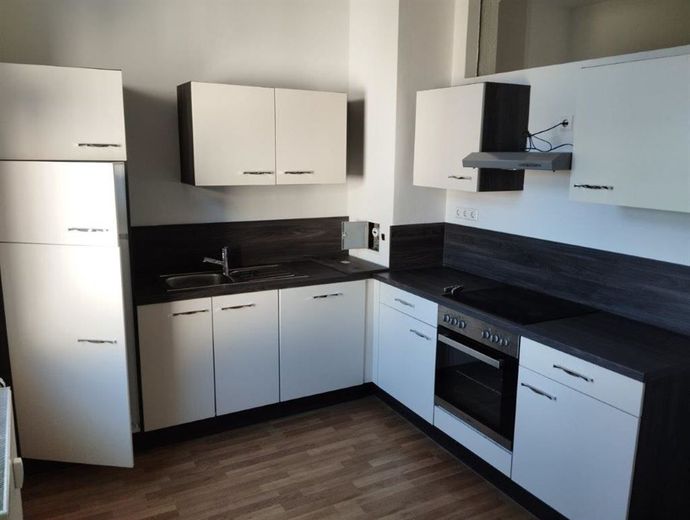 Großzügige 3-Zimmer mit Einbauküche, Laminat, sep. WC und Wannenbad im Zentrum! – IMG_20260226_103207