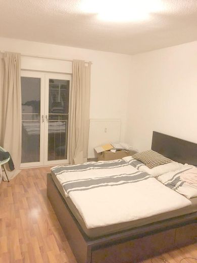 Sehr schöne gepflegte 2 Zi – Wohnung mit EBK in Würzburg Sanderau – Foto 2