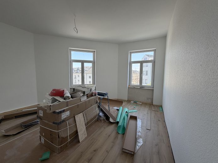 *Erstbezug* Kernsanierte 3-Zimmer Altbau Wohnung mitten im Nordend mit EBK und Skylineblick – Zimmer 2