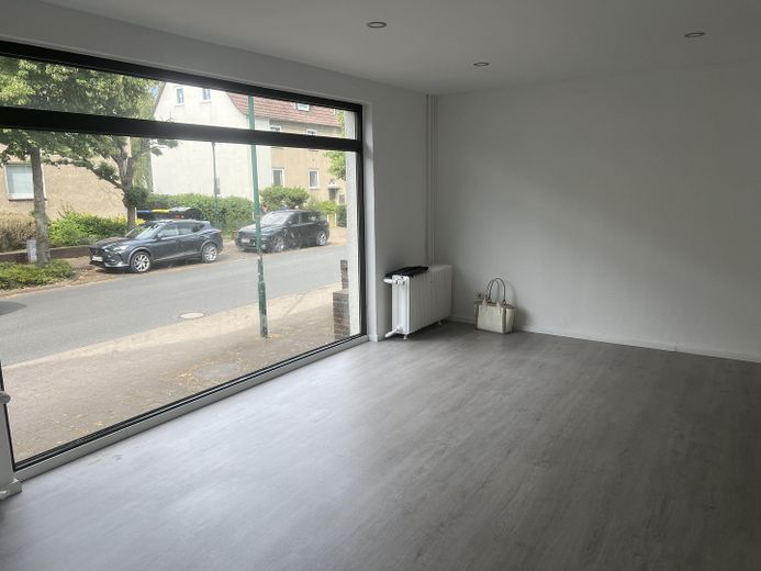 Seelze Zentrum, 2 bina, 4 bağımsız bölüm, birçok olanak – Gewerbe