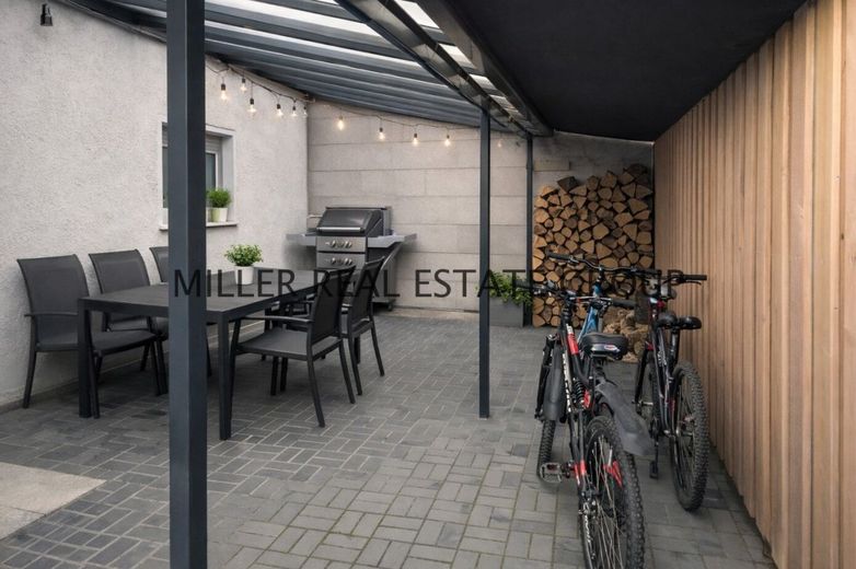 Zweifamilienhaus in Altmannstein kaufen - zwei Wohneinheiten, große Terrassen, Garten &amp; Entwicklungspotenzial im Altmühltal! – Außenansicht