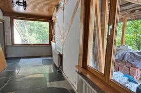 Lohmar-Rösrath-Einfamilienhaus für Individualisten Wald bis ans Haus, bezugsfrei – seitliches Zimmer 