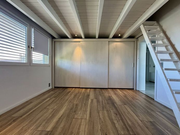 Fröndenberg-Westick: Eigentumswohnung der besonderen Art mit Balkon plus Tiefgaragenstellplatz! – Elternschlafzimmer