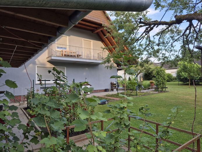 1-2 Familienhaus im Bielefelder Osten (von Privat) – Westansicht