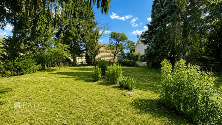 846 m² działka inwestycyjna we Frankfurcie-Seckbach - potencjał nowej zabudowy w centrum miejscowości – Garten