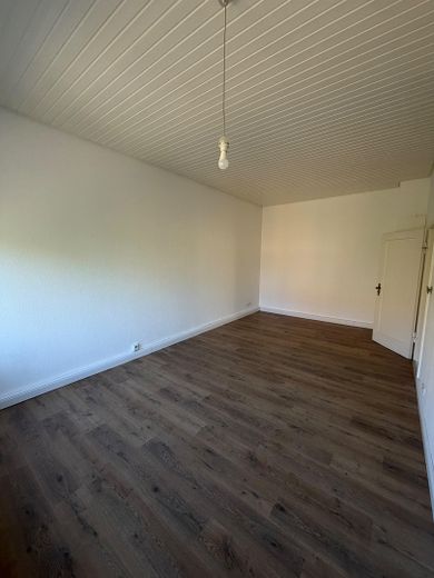 شقة أنيقة من غرفتين مع مطبخ مجهز حديثًا في شارع زودشتراسه بجنوب هايلبرون – Schlafzimmer 2