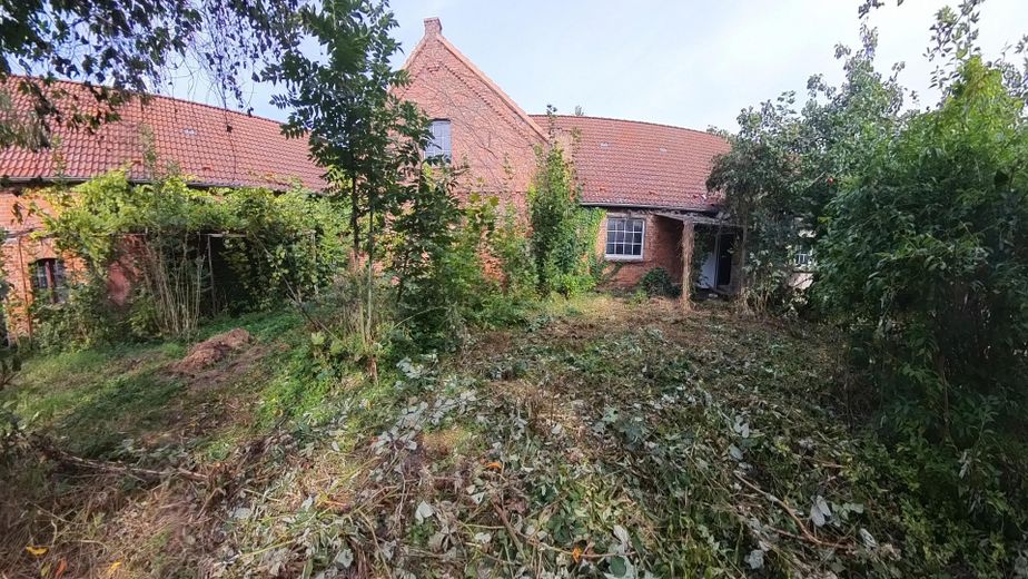 Garten Gewerbe/Wohnhaus