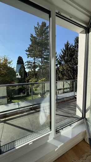 Modernes Endhaus am Brabandkanal - großer Privatgarten, Wärmepumpe und Spa – Blick ins Grüne